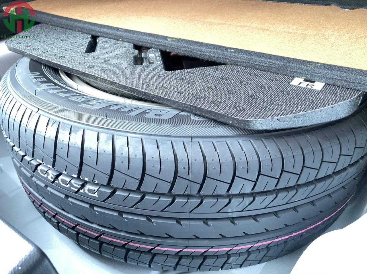 Honda HRV 1.8 L màu Trắng Model 2020