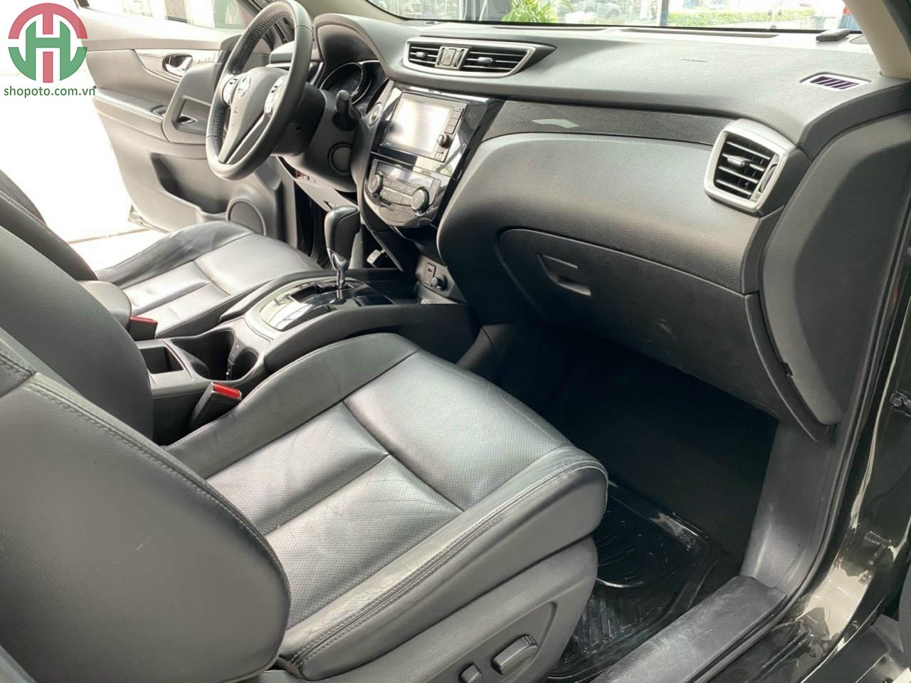 Nissan X-Trail 2.0 SL 2016 màu Xanh Rêu