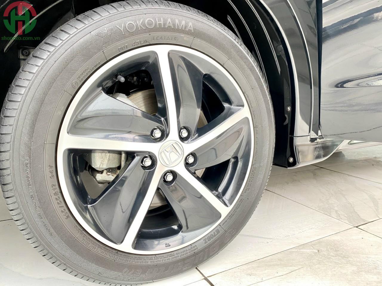 Honda HRV 1.8 L màu Đen sản xuất 2019