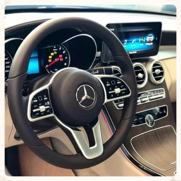 Mercedes C200 Exclusive Model 2020 màu trắng