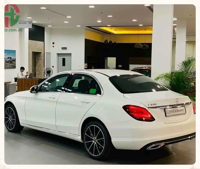 Mercedes C200 Exclusive Model 2020 màu trắng
