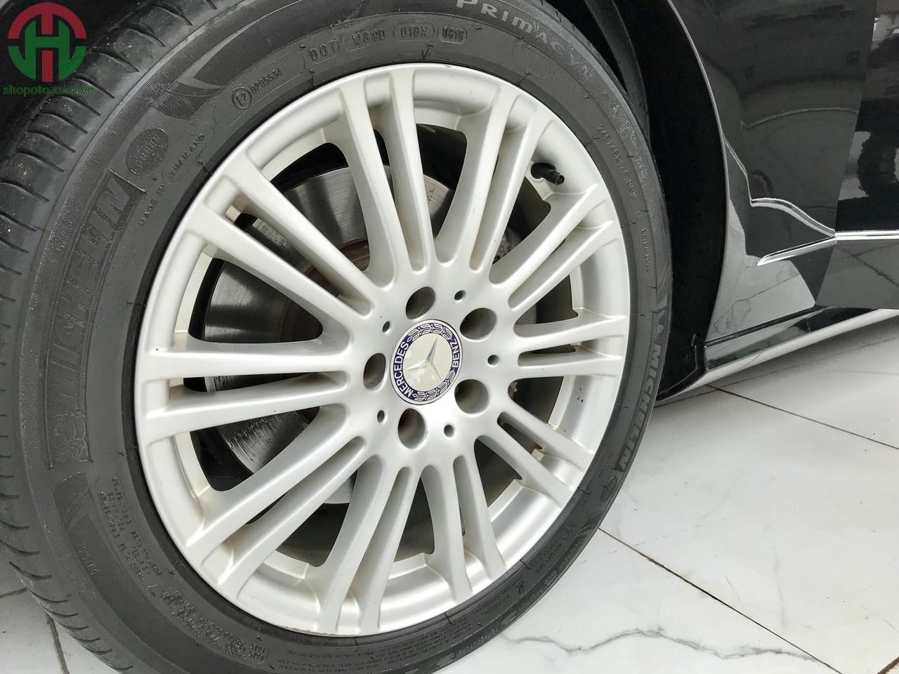 Mercedes E300 2011 màu Đen