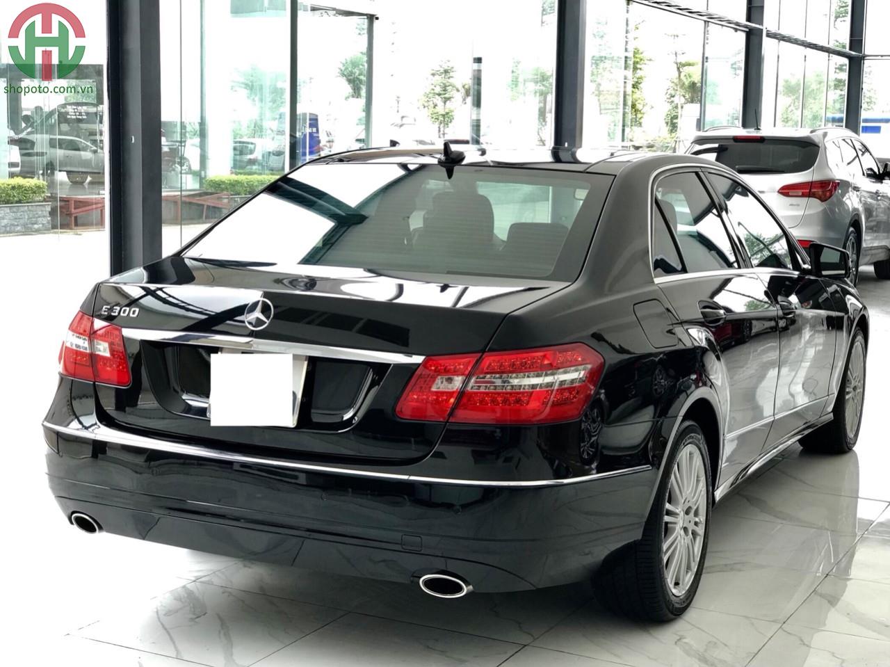 Mercedes E300 2011 màu Đen