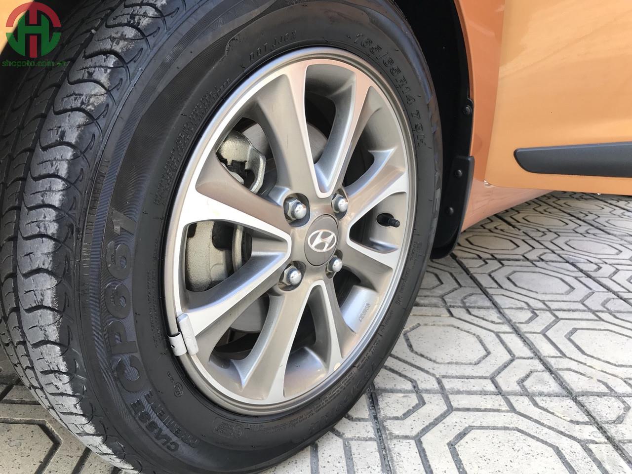 Hyundai I10 1.2 AT Hatchback 2015 màu Vàng Cam