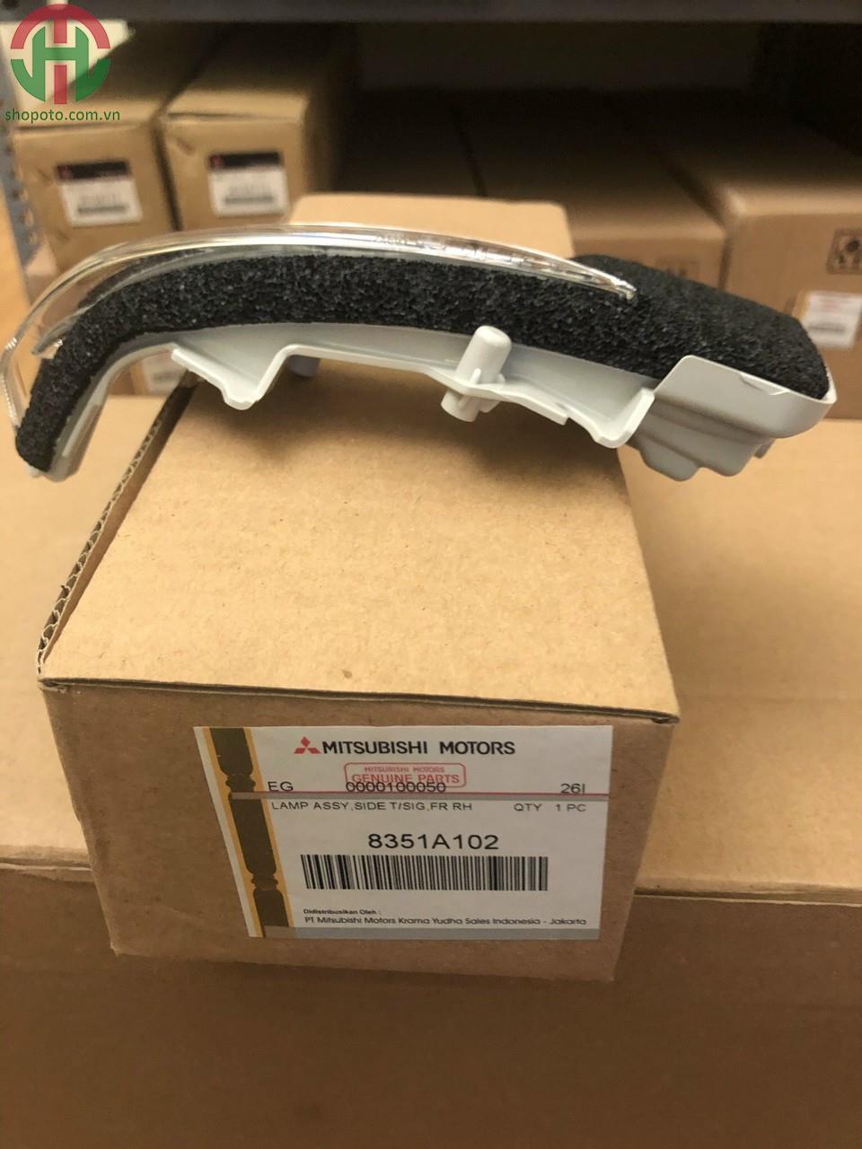 Đèn xy nhan gương Mitsubishi Xpander