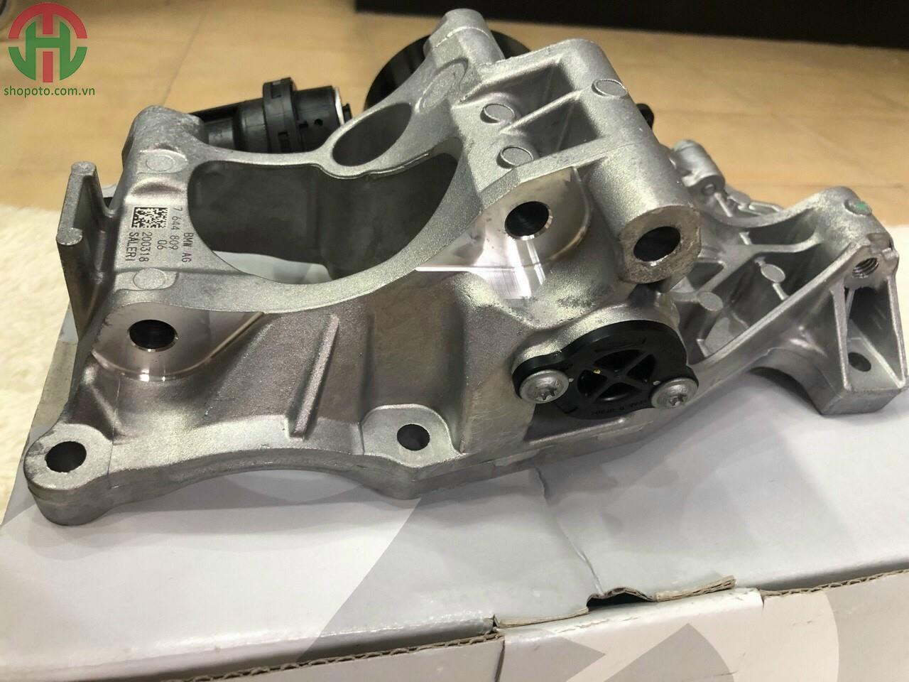 Bơm nước làm mát xe BMW 320i