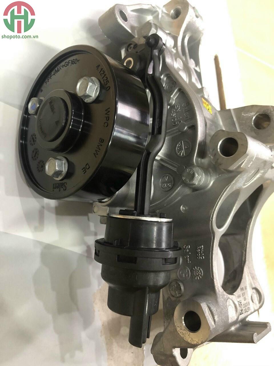 Bơm nước làm mát xe BMW 320i