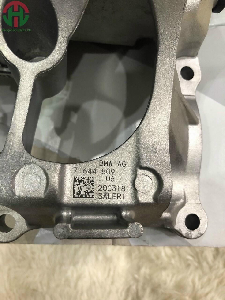 Bơm nước làm mát xe BMW 320i