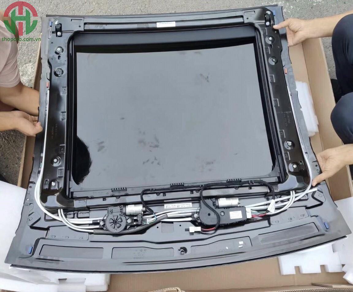 Kính chắn nóc xe Mercedes C class W205