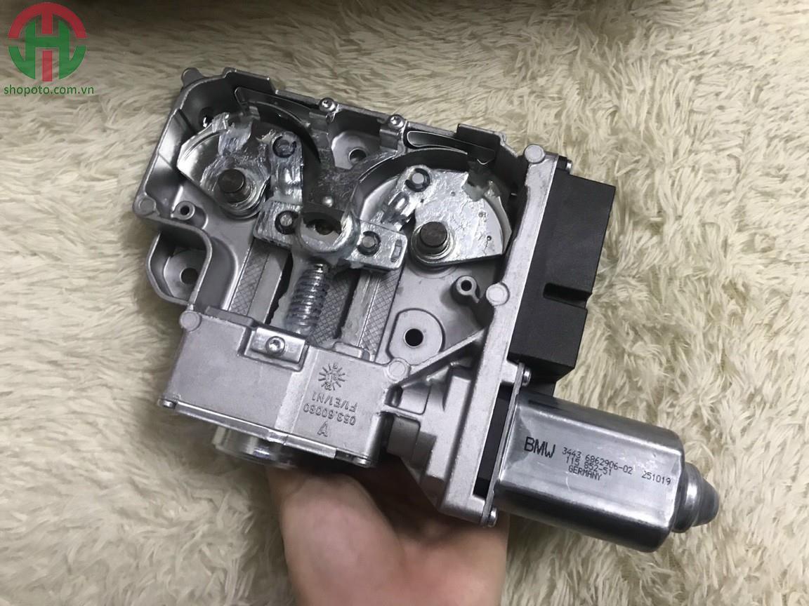 Hộp điều khiển mô tơ cài cầu BMW 760 Li