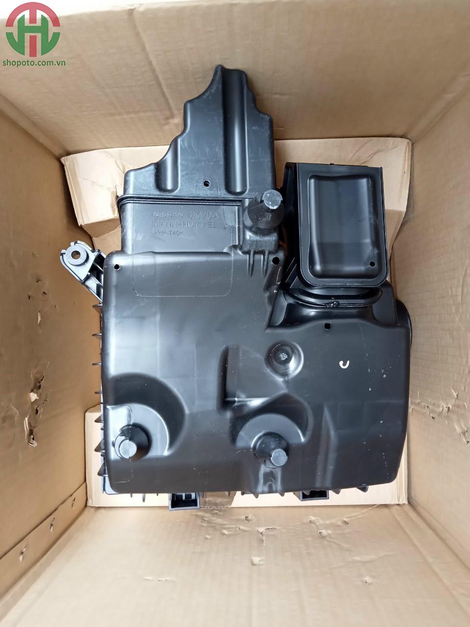 Hộp lọc gió động cơ Nissan Navara