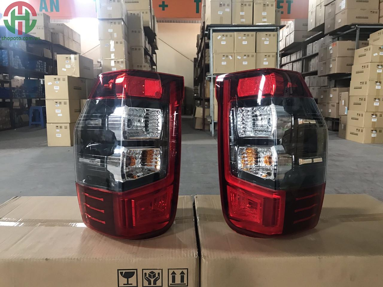 Đèn hậu Mitsubishi Triton 2015 - 2020