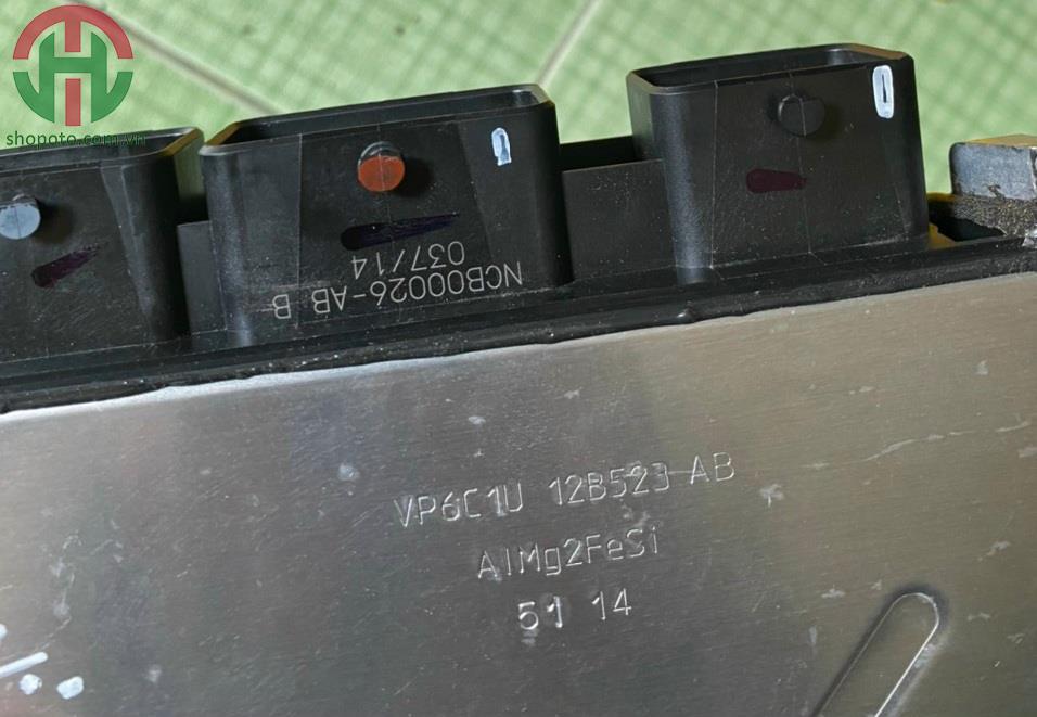 Hộp đen ECU Ford Transit 2014