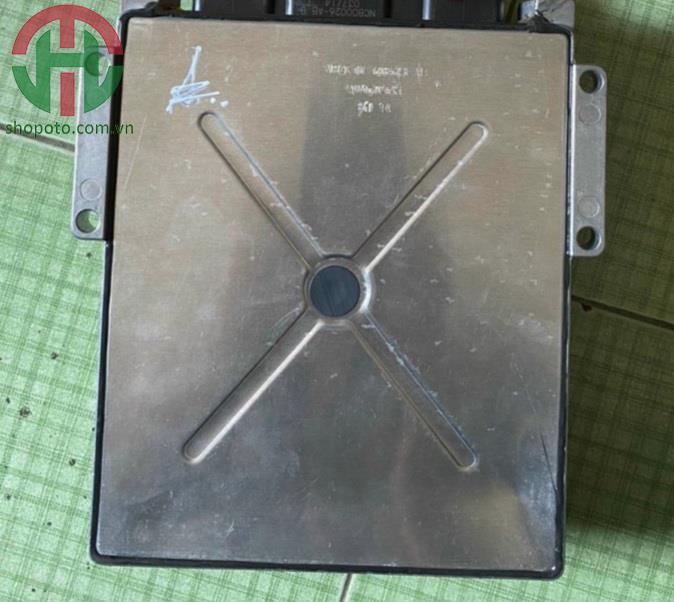 Hộp đen ECU Ford Transit 2014