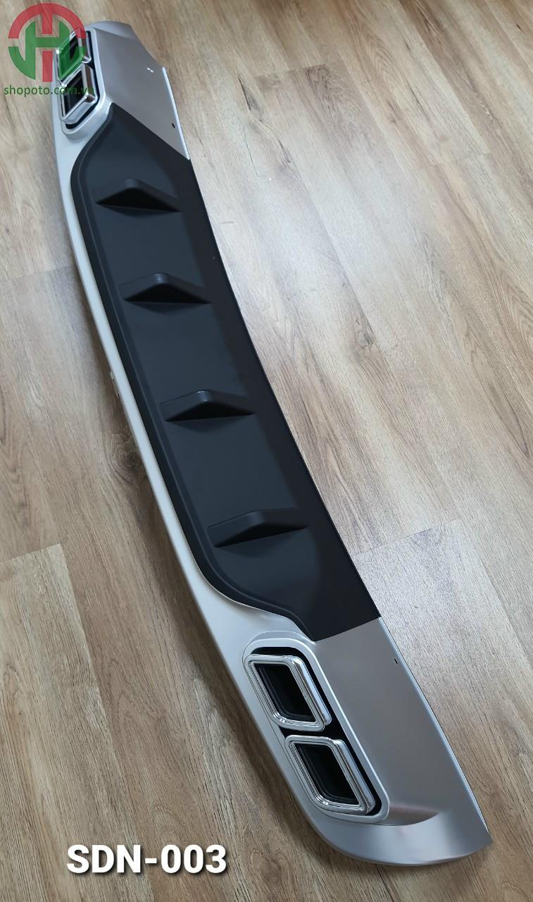 Lippo ốp pô chia bô xe Kia Sedona 2015-2021