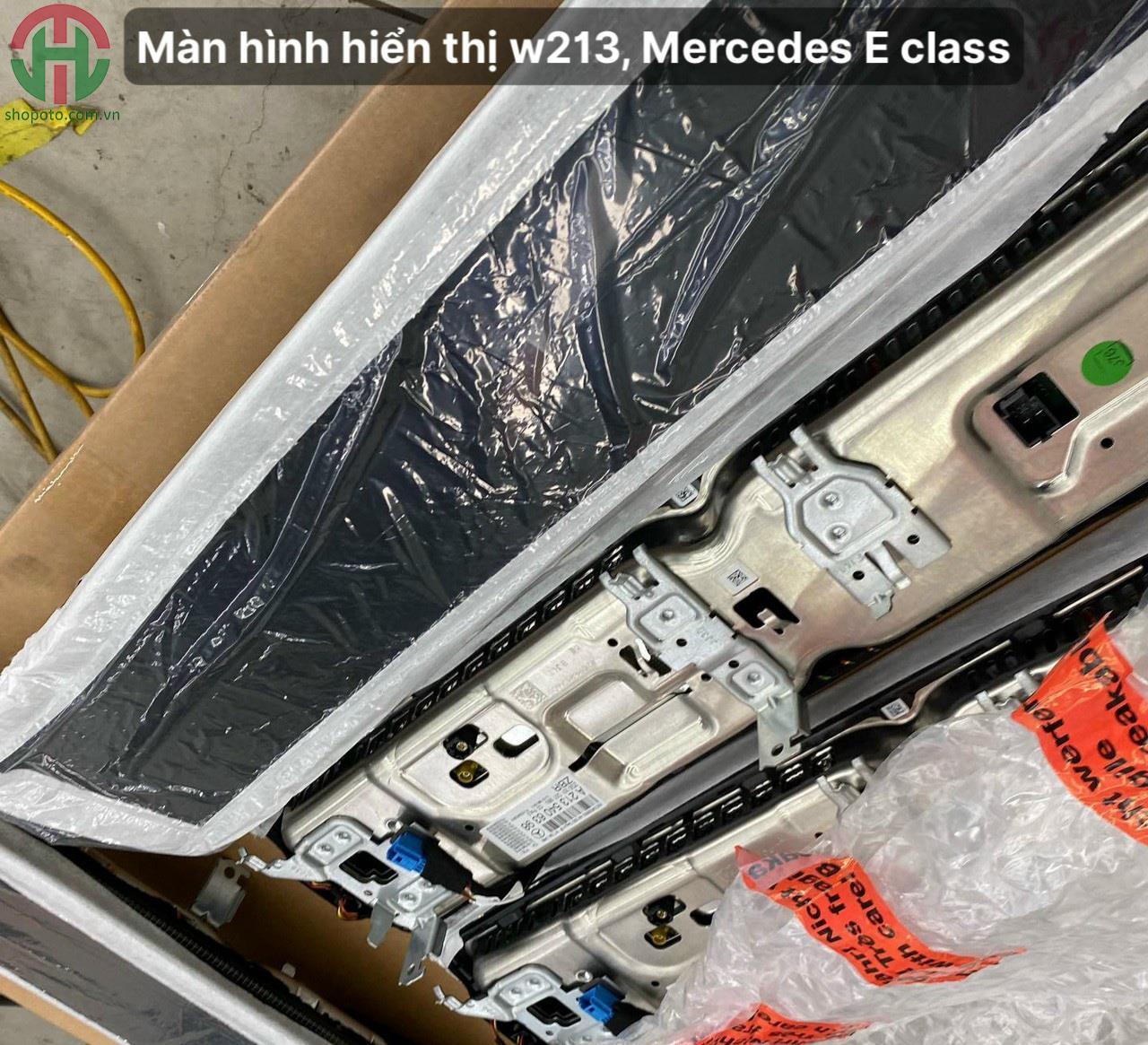 Màn hình hiển thị taplo Mercedes E class