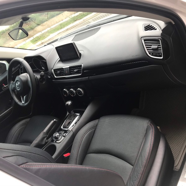 Mazda 3 2016 AT