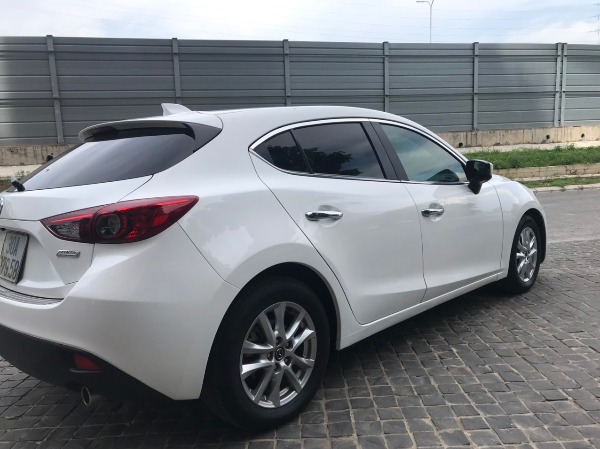 Mazda 3 2016 AT