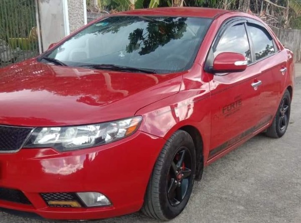 Kia Forte 2010 MT