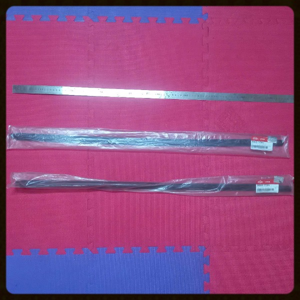 Nẹp chân kính ngoài trước phải Kia Morning/Picanto 2011-2014 | 822201Y000