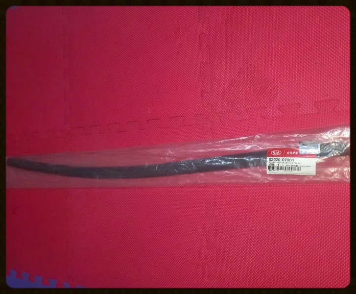 Nẹp chân kính ngoài sau phải Kia Morning/Picanto 2004-2007 | 8322007001