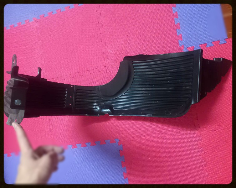 Lòng dè chắn bùn trước trái Kia Morning/Picanto 2011-2015 | 868111Y000