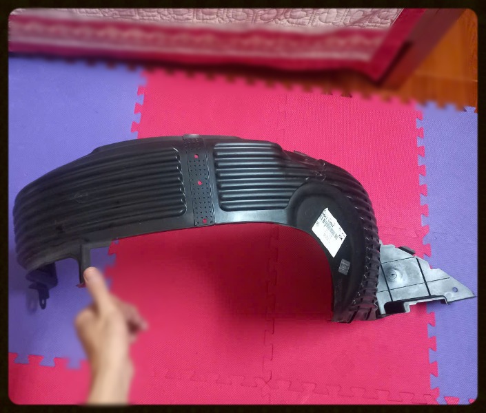 Lòng dè chắn bùn trước trái Kia Morning/Picanto 2011-2015 | 868111Y000