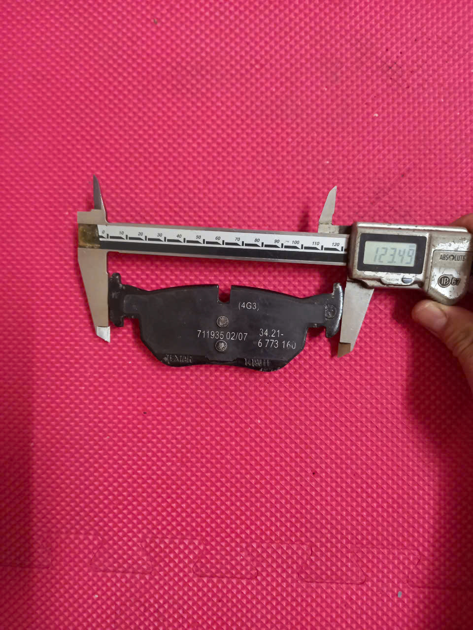 Má phanh sau BMW 320i, 318i, 328i 2011-2019 | 34216873093