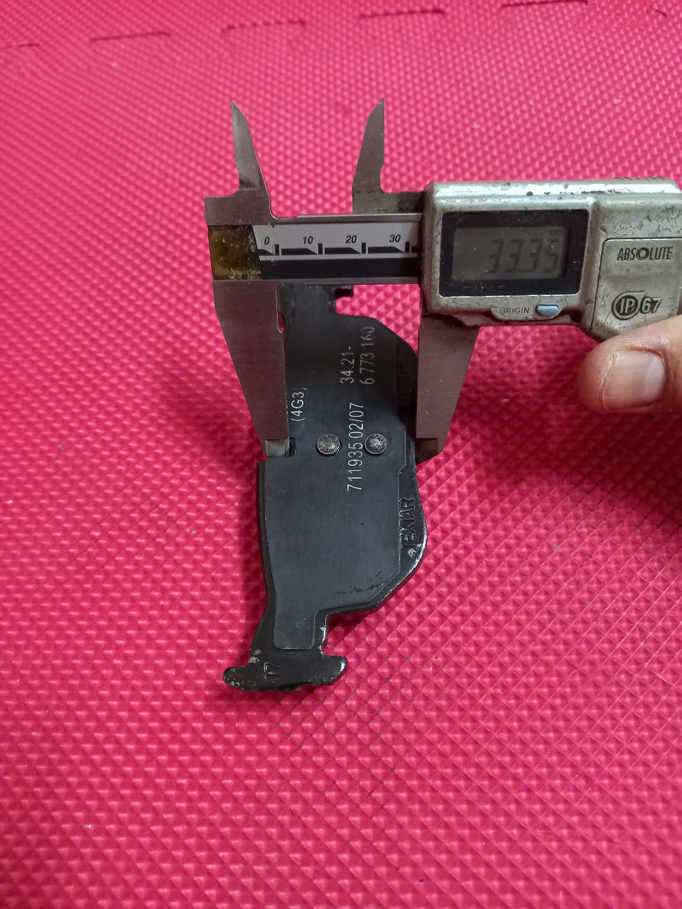 Má phanh sau BMW 320i, 318i, 328i 2011-2019 | 34216873093