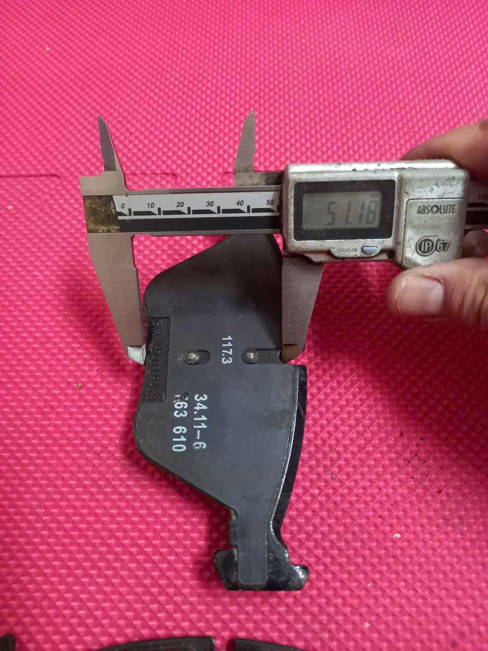 Má phanh trước BMW 320i, 318i, 328i 2011-2019 | 34116850568