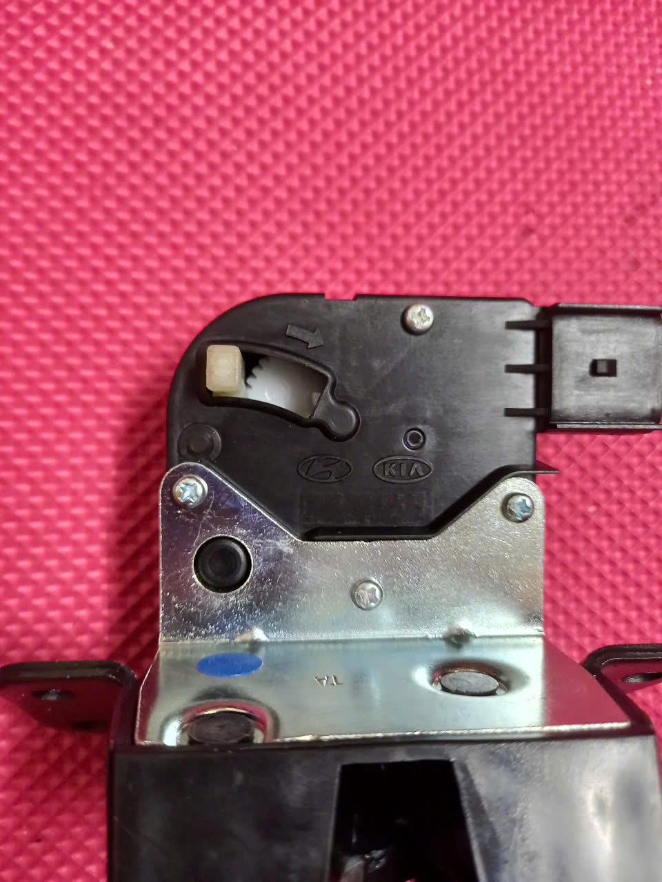 KHÓA NGẬM CỐP SAU KIA MORNING/PICANTO 2005-2015 | 812301Y010