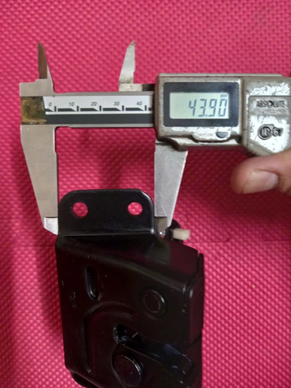 KHÓA NGẬM CỐP SAU KIA MORNING/PICANTO 2005-2015 | 812301Y010