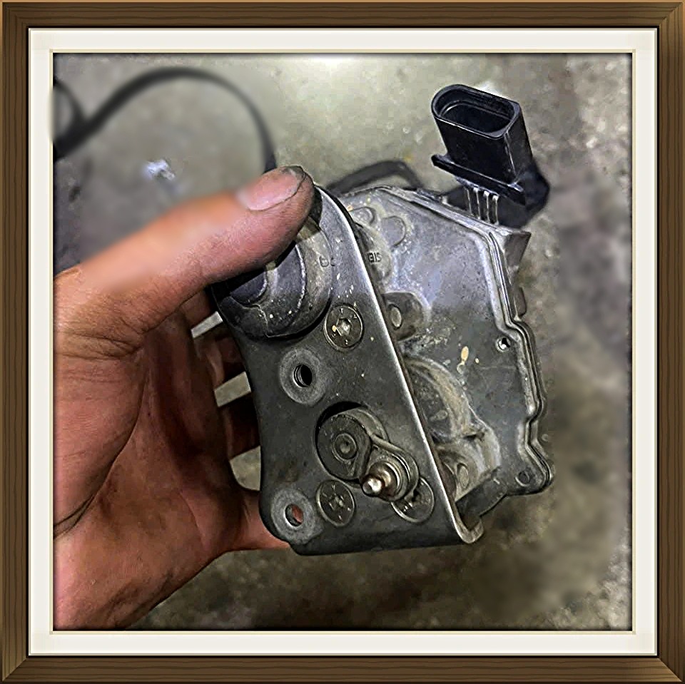 Mô tơ điều khiển Turbo xe Hyundai VeraCruz 2008 Mã 282123A000