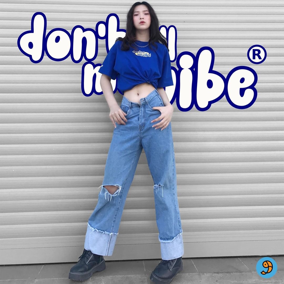 “Phát sốt” với các mẫu áo thun local brand màu trắng đẹp dành cho nữ “Phát sốt” với các mẫu áo thun local brand màu trắng đẹp dành cho nữ