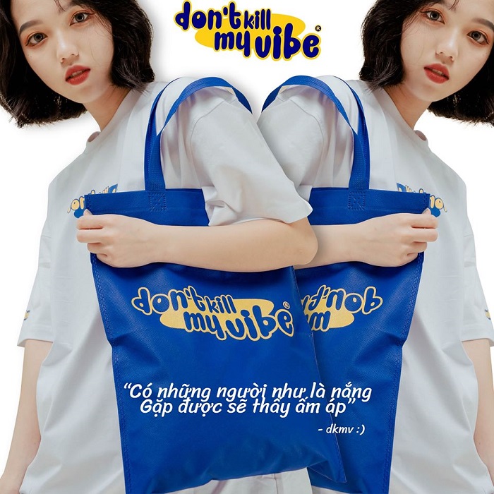 Túi tote streetwear của local brand DKMV Viet Nam có gi đặc biệt ? Túi tote streetwear của local brand DKMV Viet Nam có gi đặc biệt ?