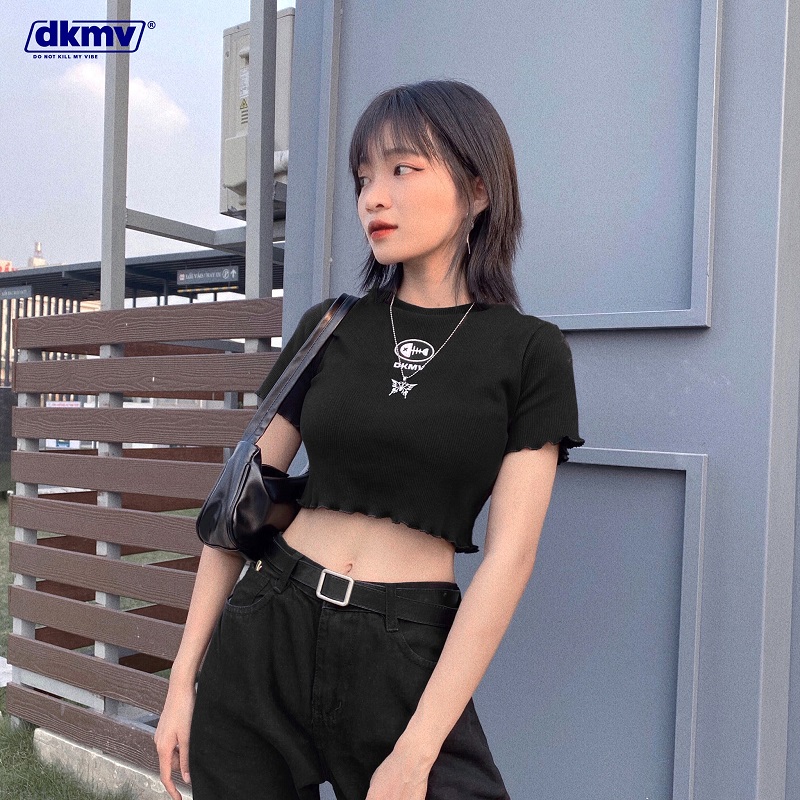 áo croptop kiểu đẹp màu đen 
