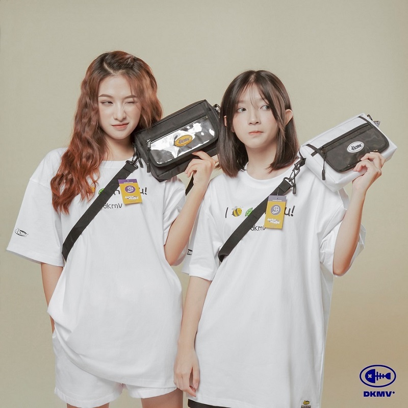 túi đeo chéo đẹp dkmv bs logo bag màu đen streetwear