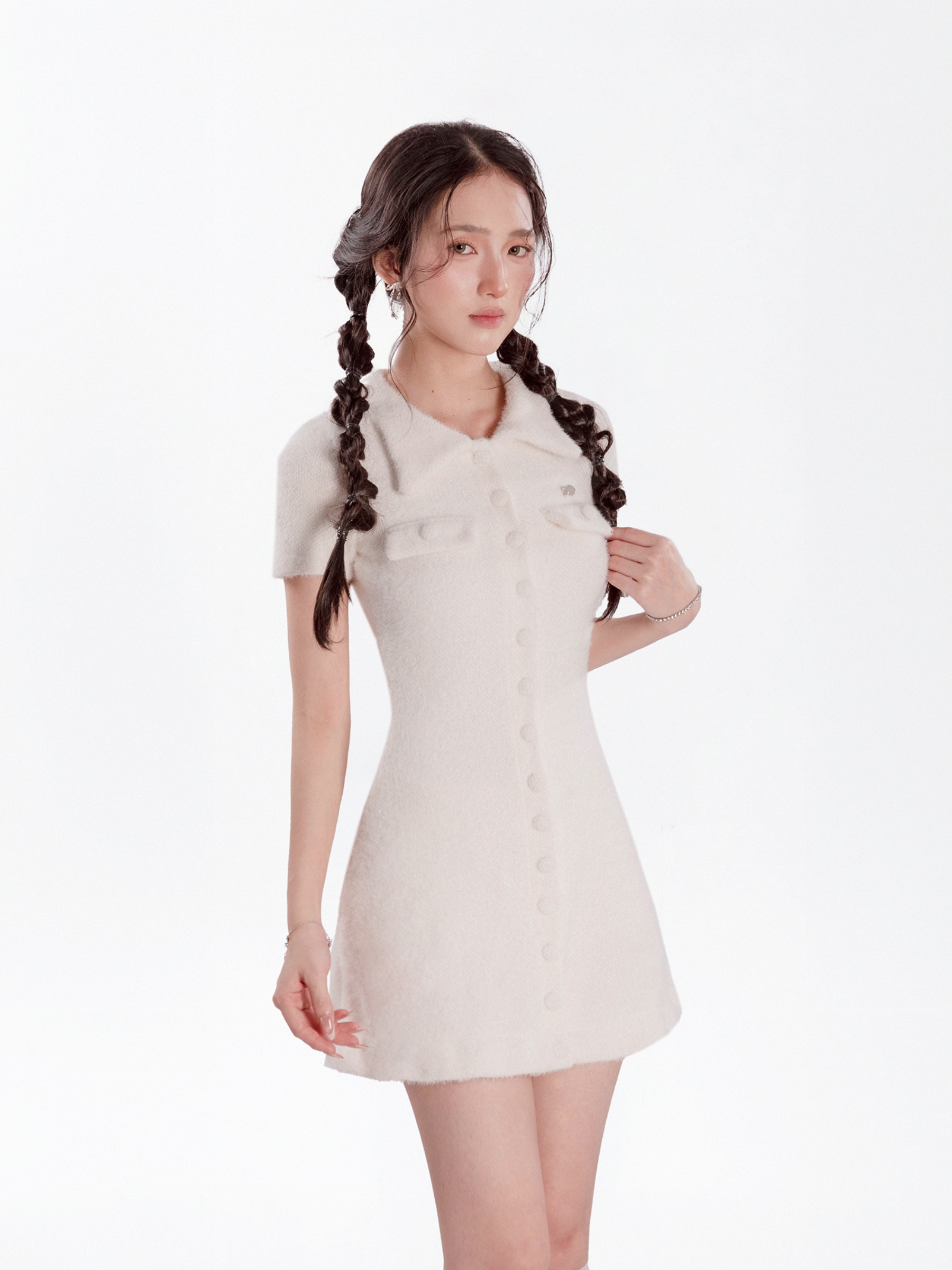 Đầm chữ A ngắn DKMV cổ polo len lông thỏ