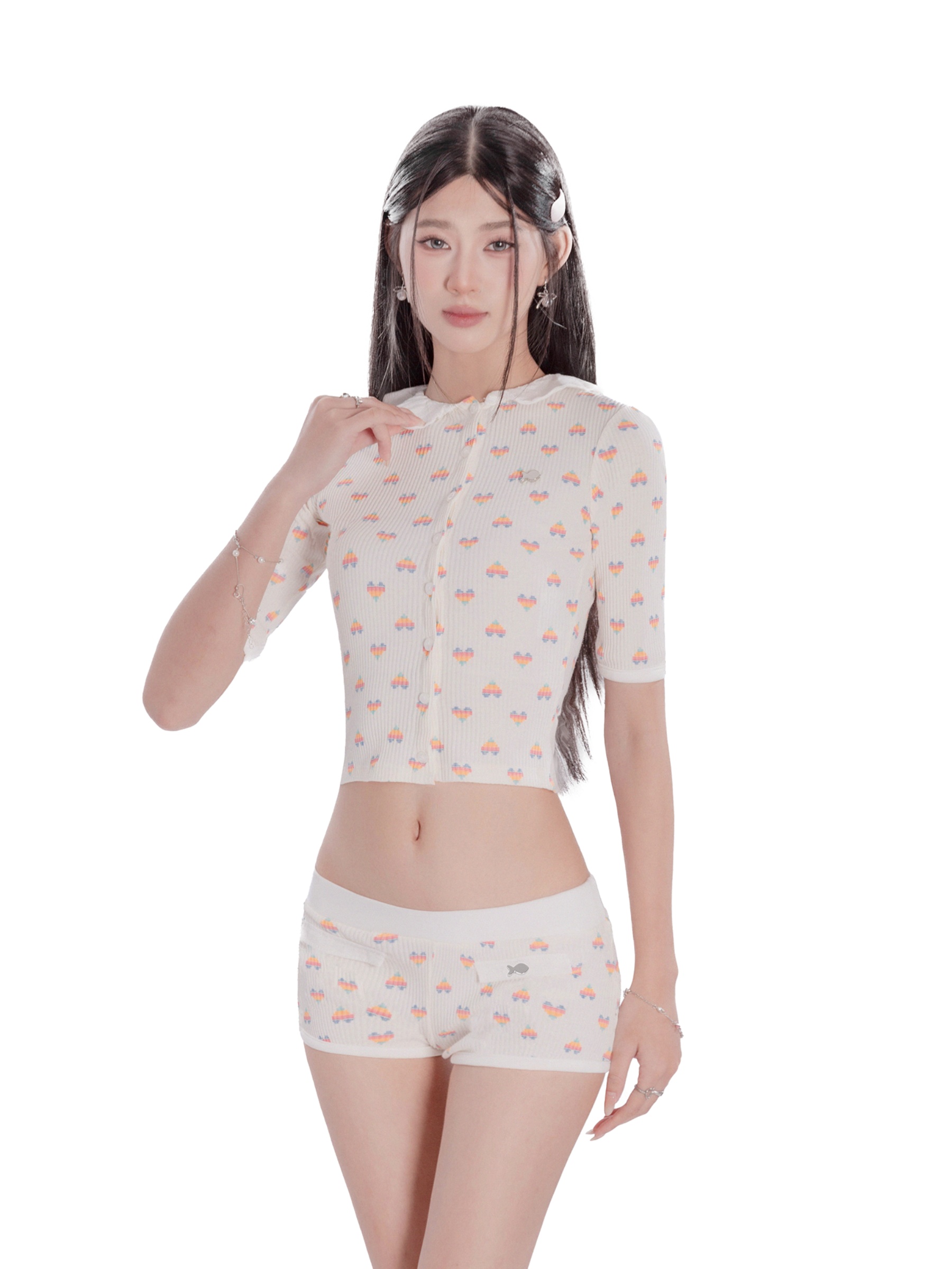 Set áo croptop và quần short DKMV cổ sen hoạ tiết trái tim