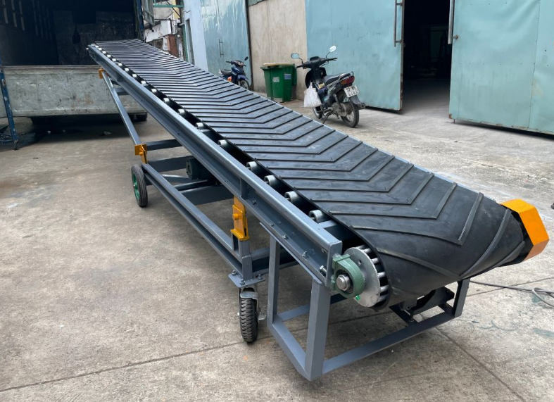 Ứng dụng thực tế của băng tải cao su bố vải trong các ngành công nghiệp