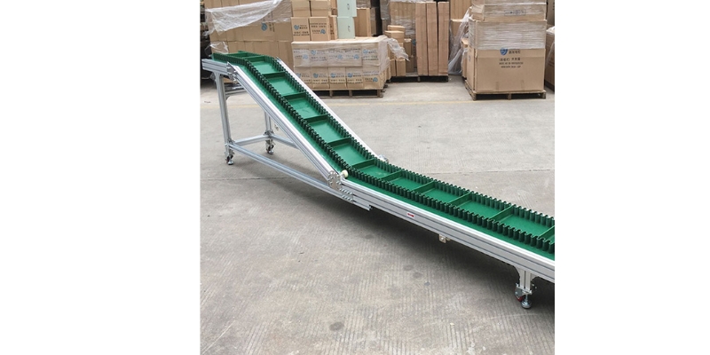 Băng tải PVC tai bèo, gân