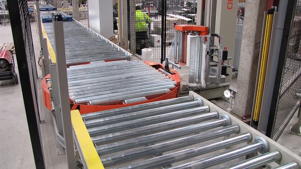 Đặc điểm của hệ thống băng tải hồi pallet