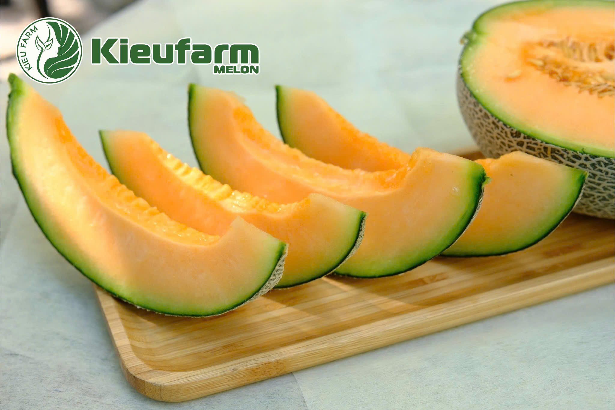 Dưa nhập khẩu đều phải trải qua kiểm định chất lượng và an toàn thực phẩm nghiêm ngặt.