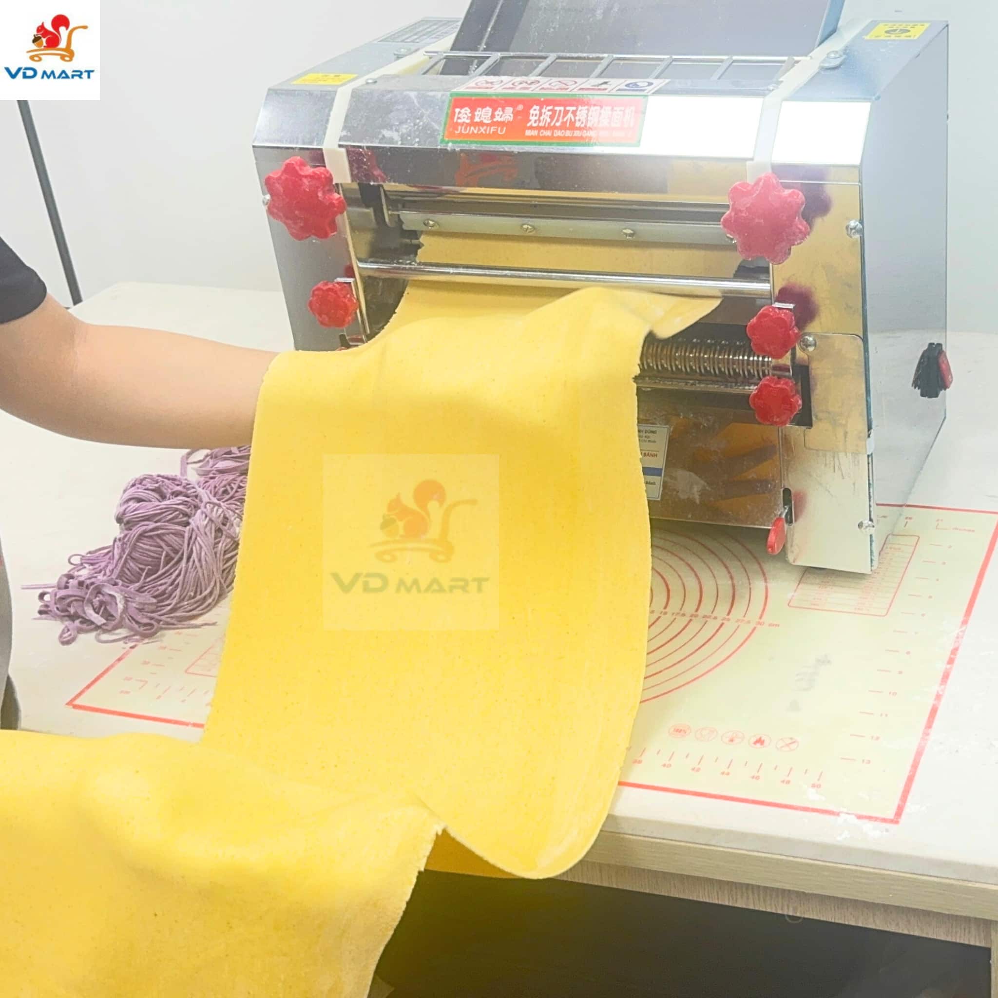 Máy cán bột Junxifu FKR300