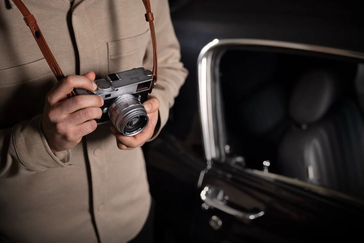 Leica ra mắt ống kính Summilux-M 50 f/1.4, thiết kế cổ điển giá $3.895