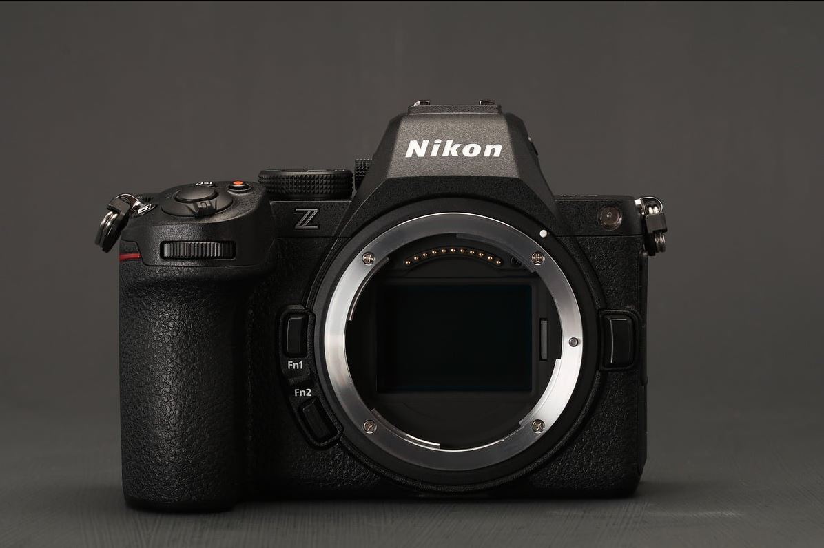 Nikon Z5 II: Ruột Zf, công nghệ của Z8, có cả 3D Tracking, quay N-RAW 12-bit, 1.699 USD