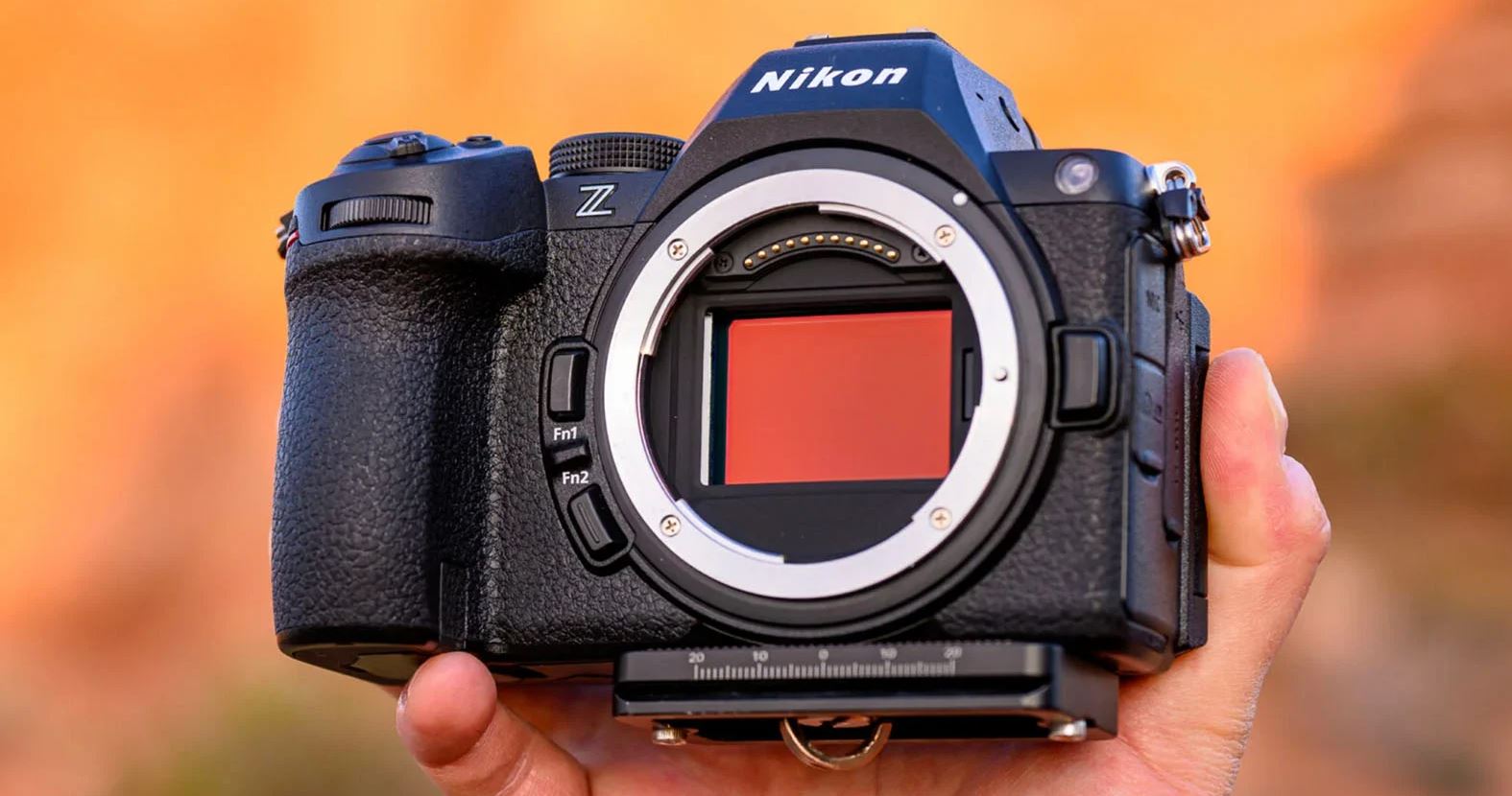 Nhờ Z5 II, Nikon lần đầu tiên trở thành hãng máy ảnh mirrorless full frame bán chạy nhất Nhật Bản