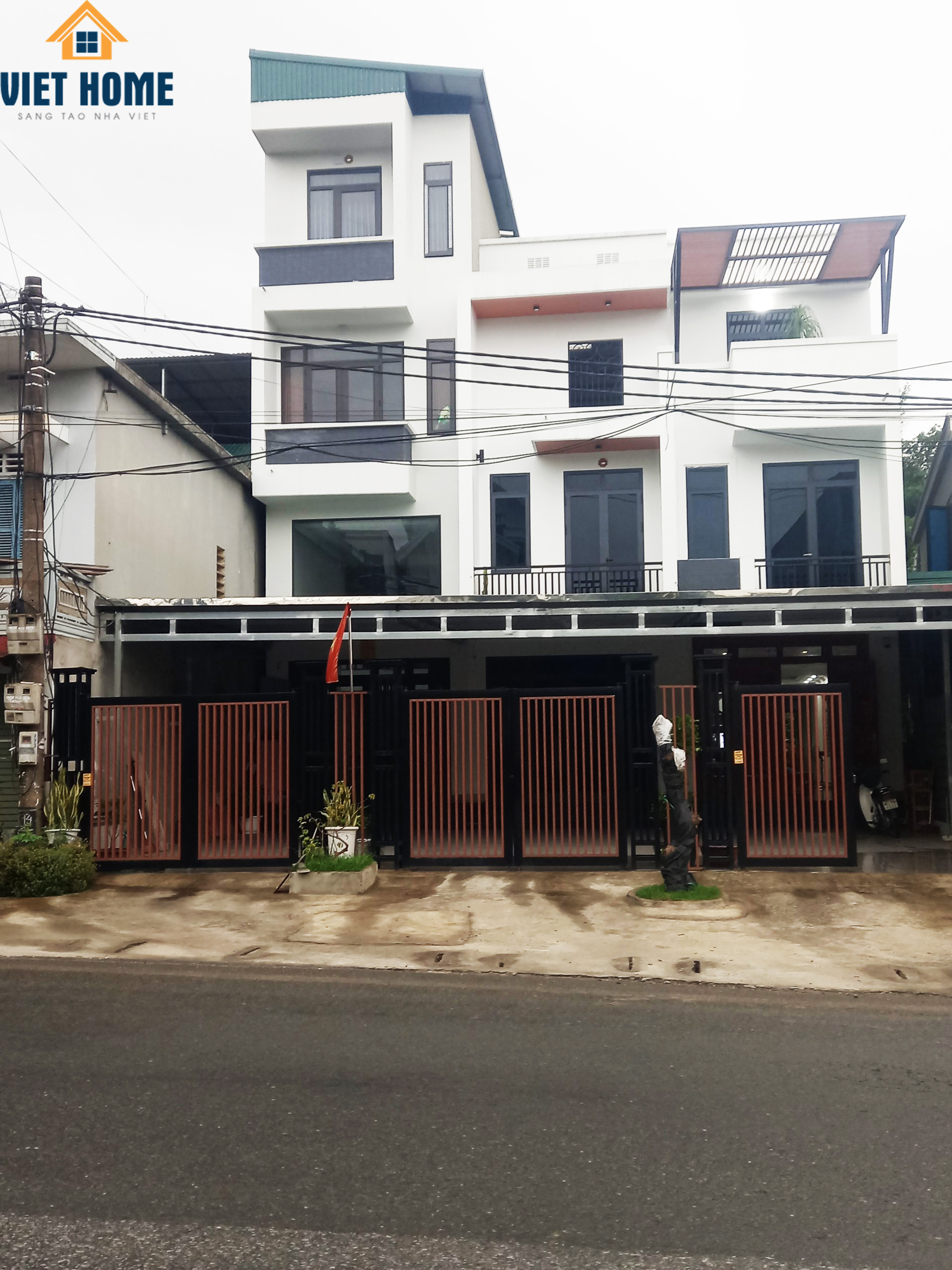 https://bizweb.dktcdn.net/100/369/827/files/fbackmrlinh-tquang.jpg?v=1690878417919