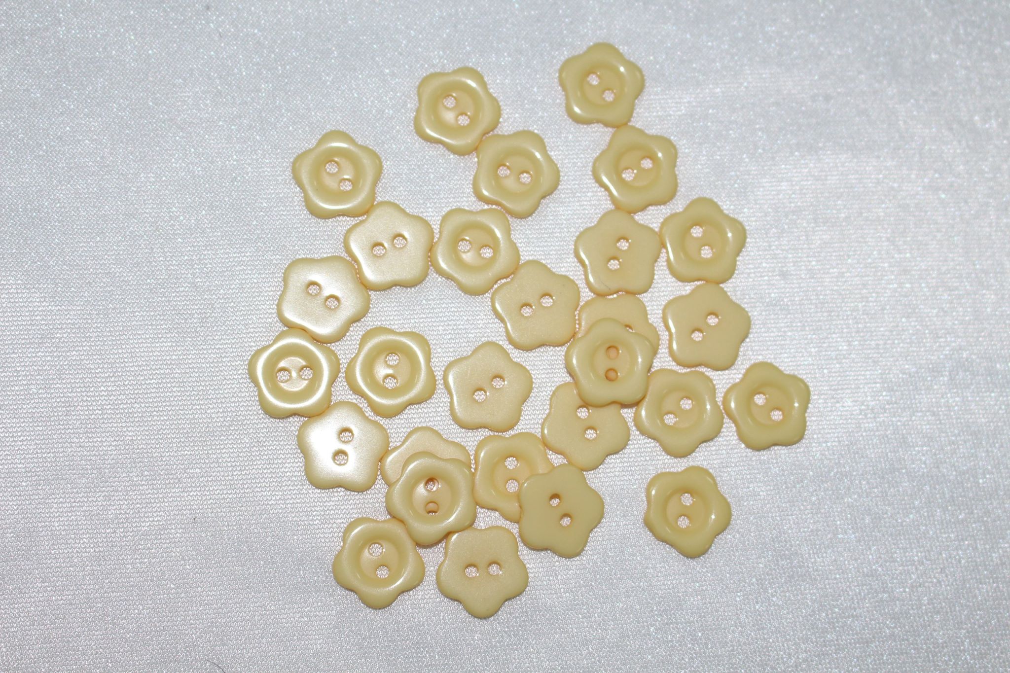 Nút nhựa hoa set 10 cái/ 1 màu