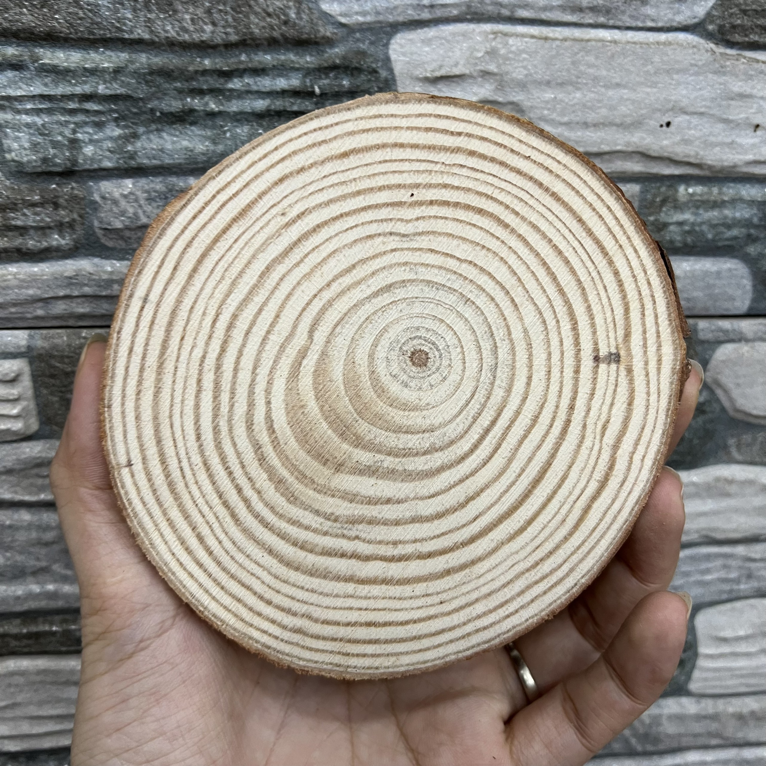 Miếng gỗ thông size từ 4-12cm dùng làm sản phẩm handmade
